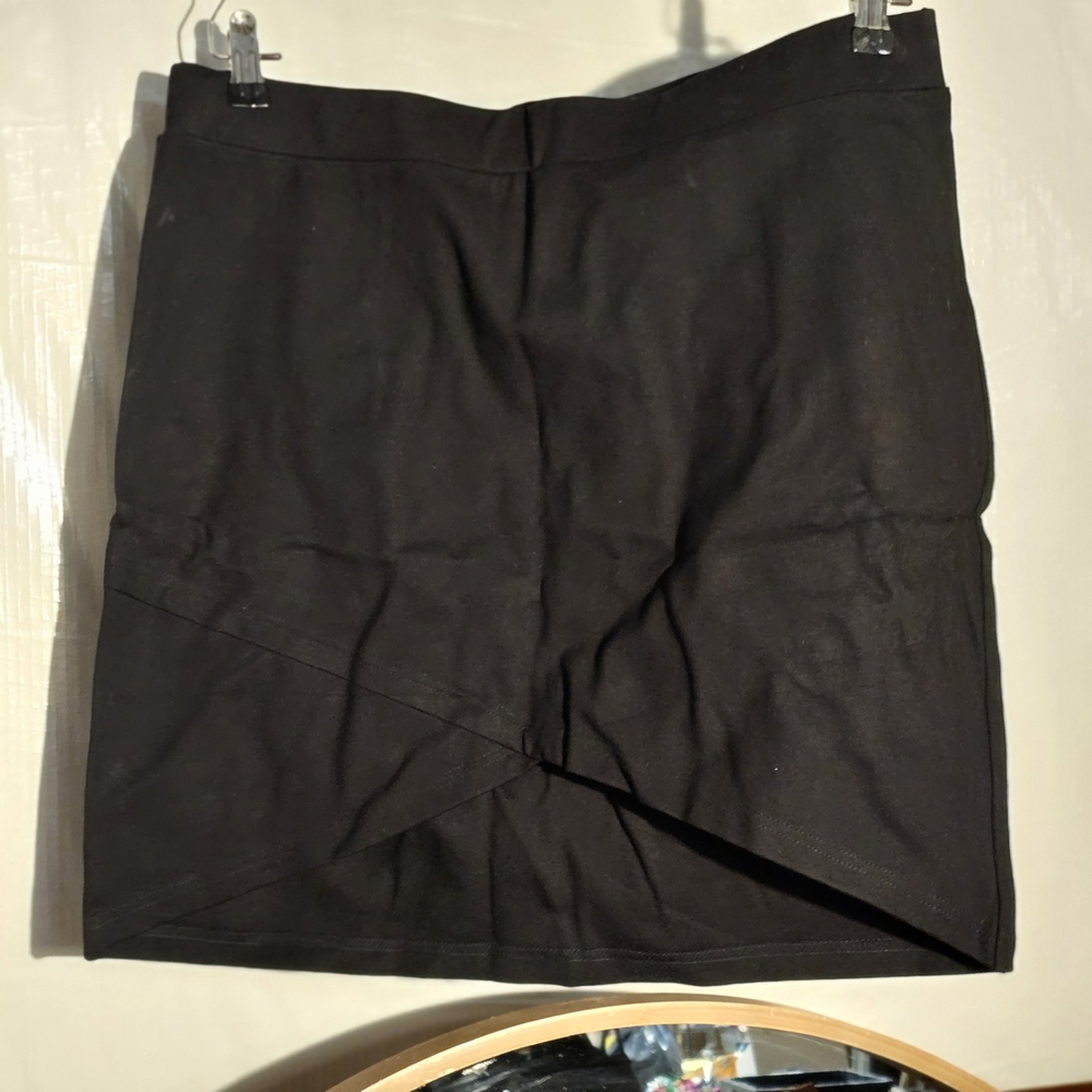 Rachel Elegant Black Garment